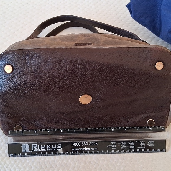 Stuart Writzman Giraffe Print Tote Bag - Picture 8 of 8